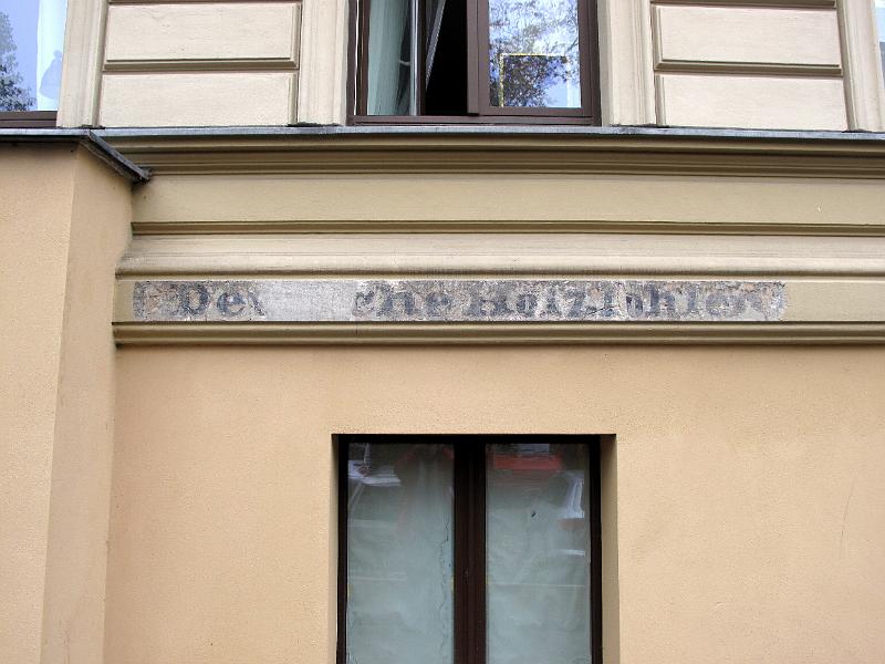 Berlin-Prenzlauer Berg, Fehrbelliner Str. 86, 25.10.2009 (1).JPG - Deutsche Holzkohlen